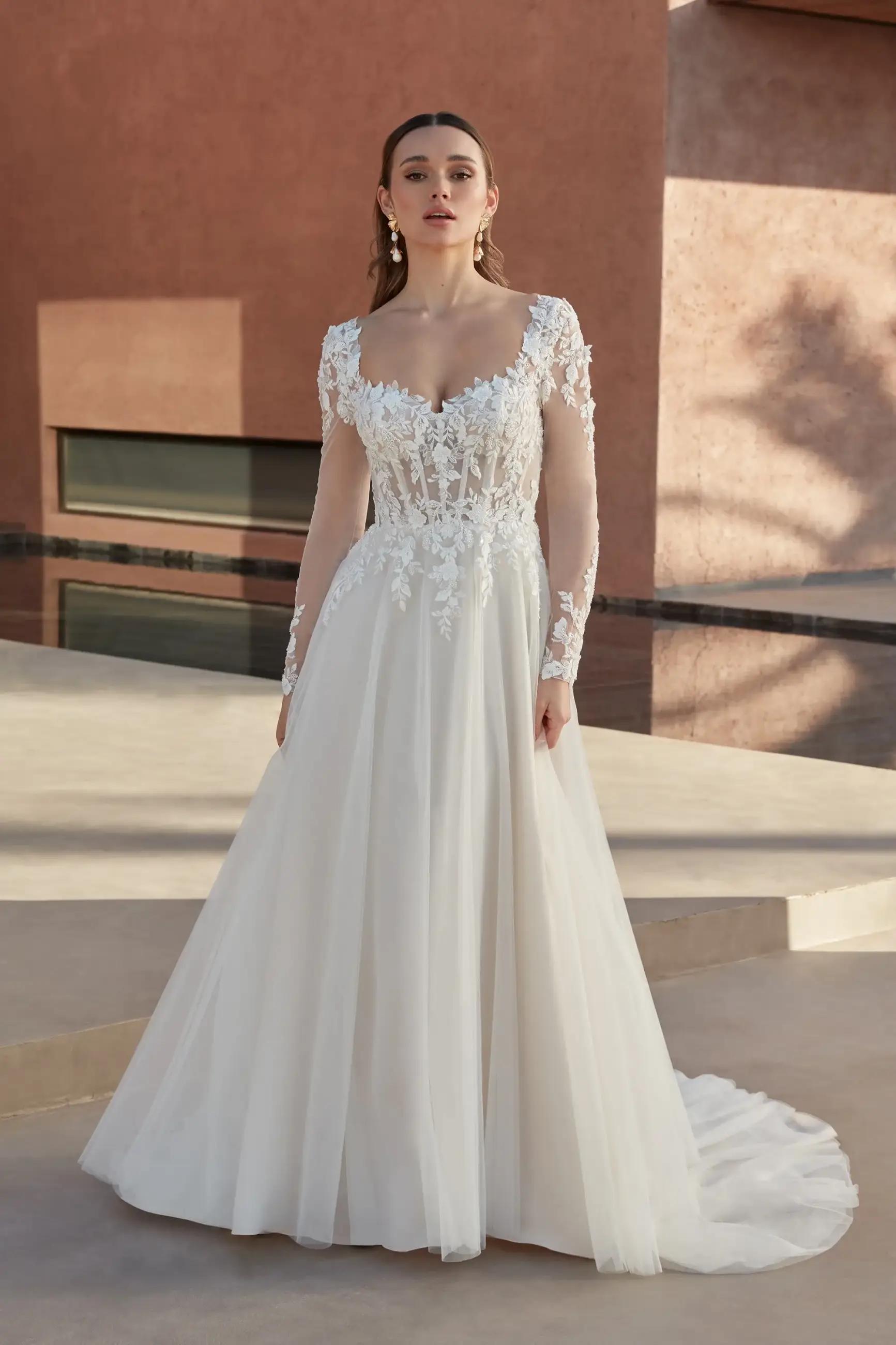 How to Choose the Perfect Sleeve Style for Your Wedding Gown Image