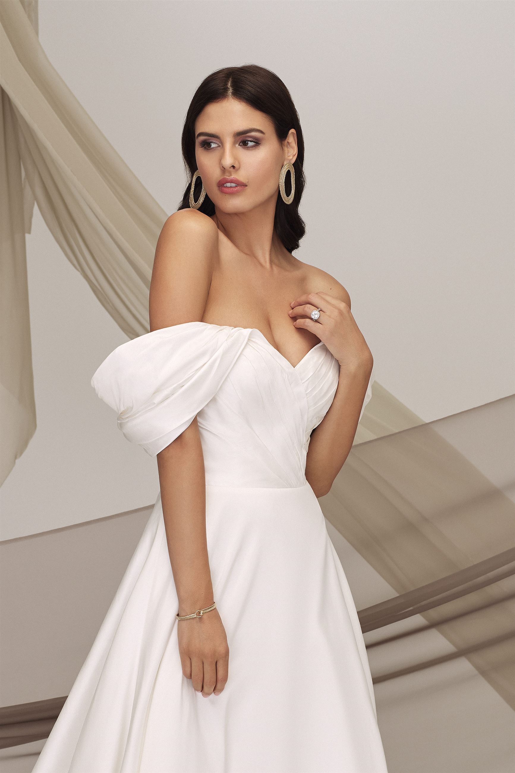 Royal Dress Inspiration for 2020. Desktop Image