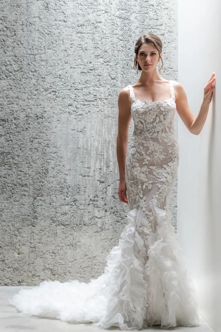 Allure Couture C690 Default Thumbnail Image