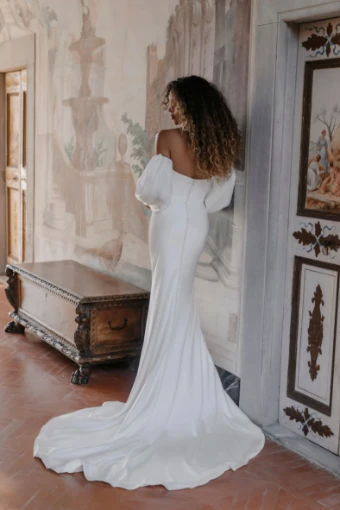 Abella Nava #10 default thumbnail