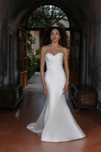 Abella Nava #11 thumbnail