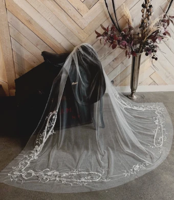 Equestrian Veils English Reins & Garden Veil #5 thumbnail