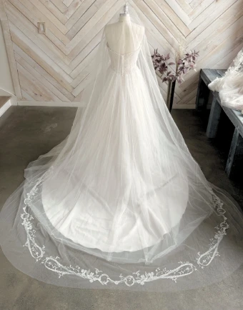 Equestrian Veils English Reins Cathedral #7 Ivory thumbnail