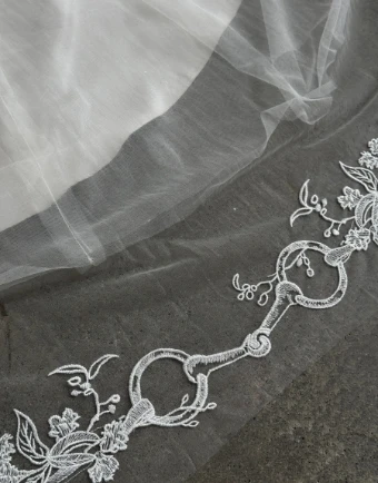 Equestrian Veils English Reins Cathedral #3 Ivory thumbnail