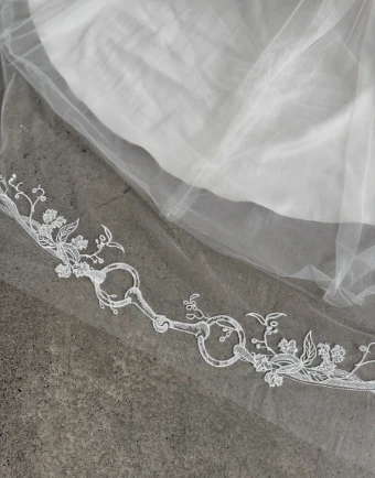 Equestrian Veils English Reins Cathedral #5 default Ivory thumbnail