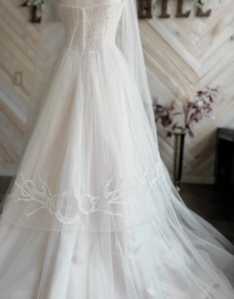 Equestrian Veils The Equestrian Signature with Pearls #5 Ivory thumbnail