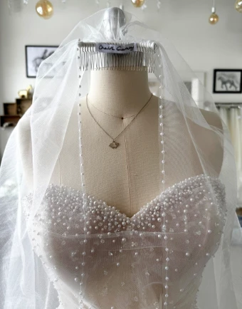 Equestrian Veils The Equestrian Signature with Pearls #4 Ivory thumbnail