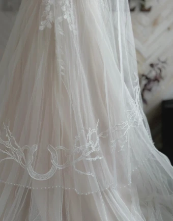 Equestrian Veils The Equestrian Signature with Pearls #6 Ivory thumbnail