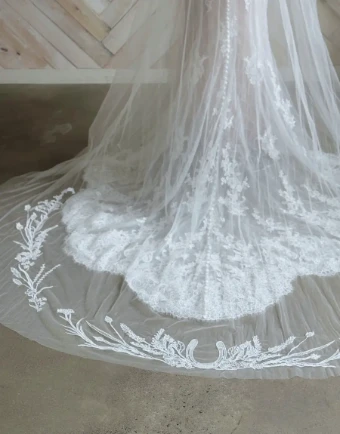 Equestrian Veils The Horseshoe #0 default thumbnail