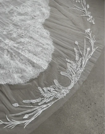 Equestrian Veils The Horseshoe #3 thumbnail