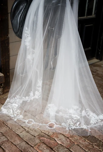 Charlotte Guernsey The English Reins with Snaffle Bit #1 thumbnail