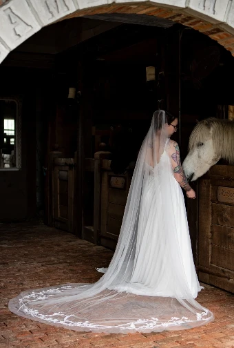 Charlotte Guernsey The Western Show Bit #9 thumbnail