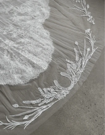 Charlotte Guernsey The Horseshoe #4 Ivory thumbnail