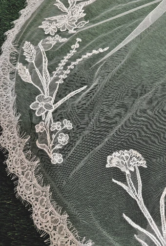 Charlotte Guernsey The Horseshoe Wildflower with Lace #14 thumbnail